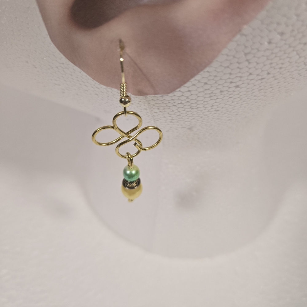 Hand Crafted Gold Clover Dangle Earrings with Pale Yellow and Mint/Yellow Beads - Picture 5 of 10